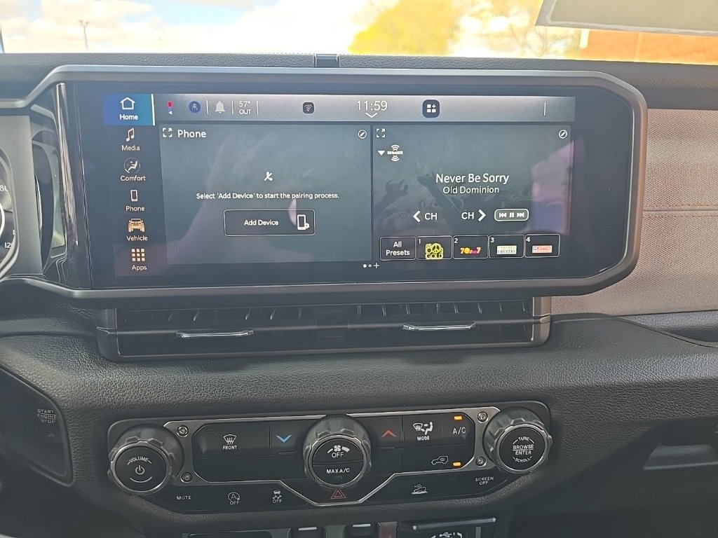 Used 2025 Jeep Wrangler Sport image 6