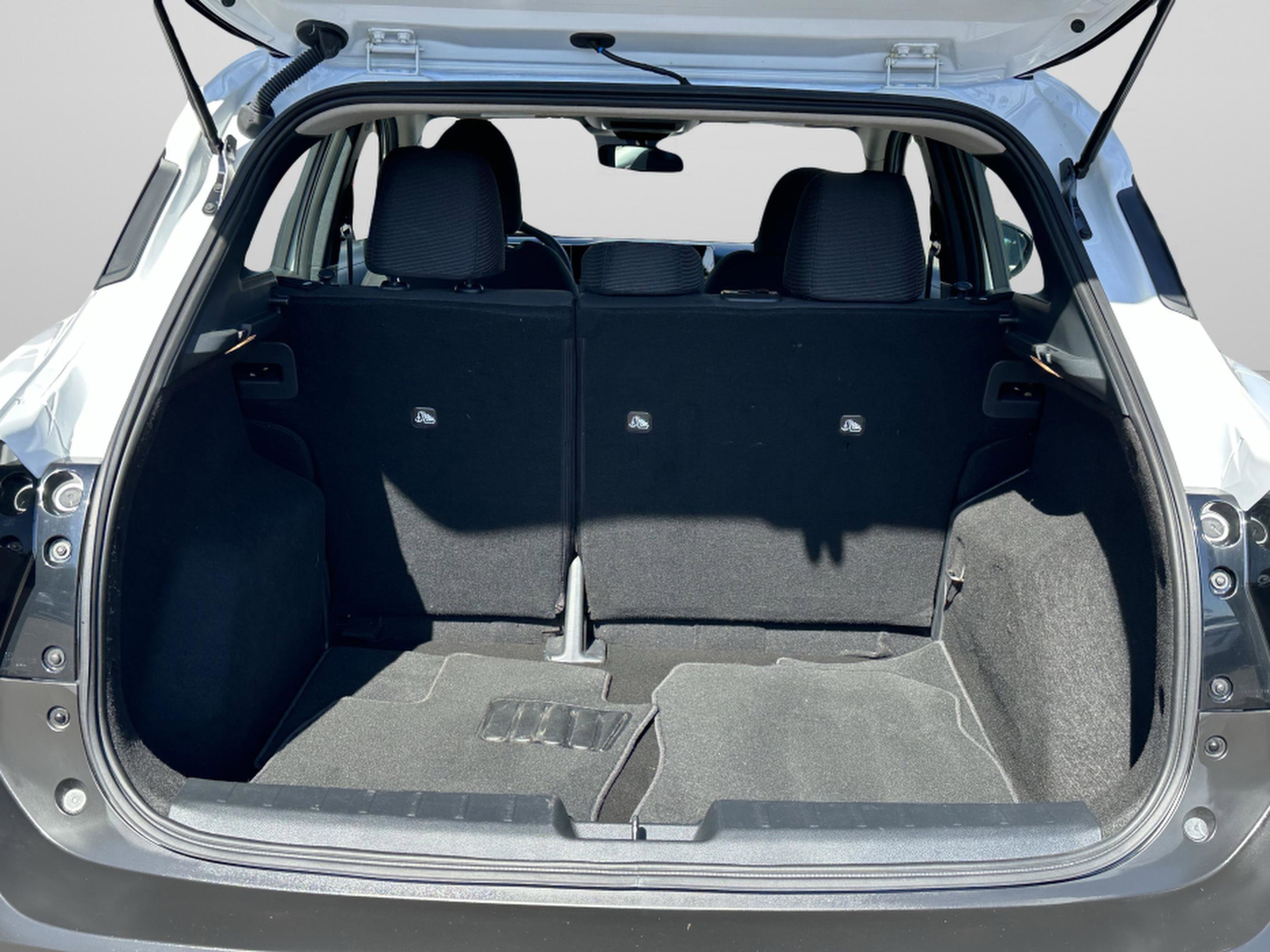 Certified 2025 Nissan Kicks S FWD image 11