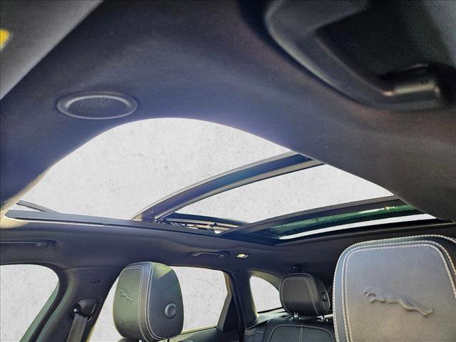 Used 2021 Jaguar F-PACE R-Dynamic S image 17