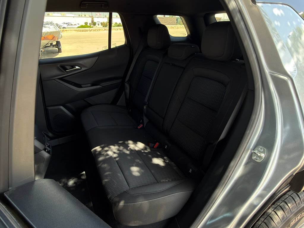 Used 2026 Chevrolet Equinox LT AWD/4WD image 27