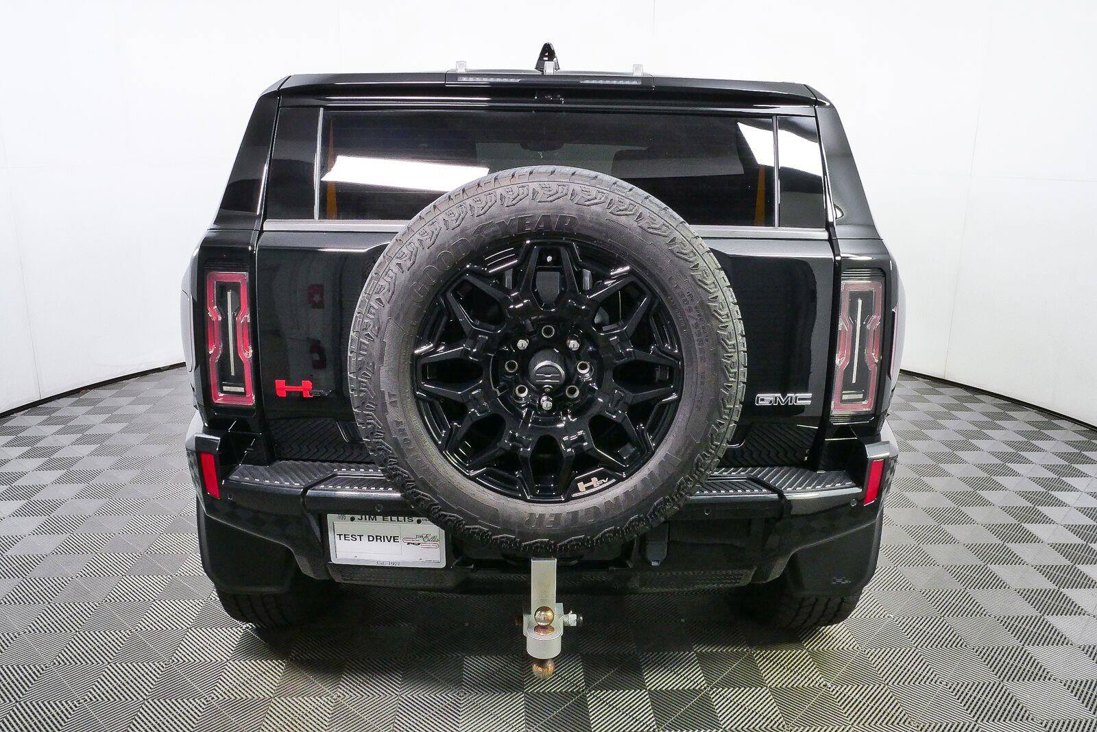 Used 2024 GMC Hummer EV 2X w/ LPO, Illumination Package AWD/4WD image 29