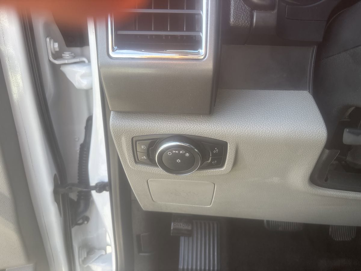 Used 2016 Ford F150 XLT AWD/4WD image 16