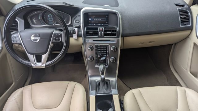 Used 2015 Volvo XC60 3.2 Platinum image 24