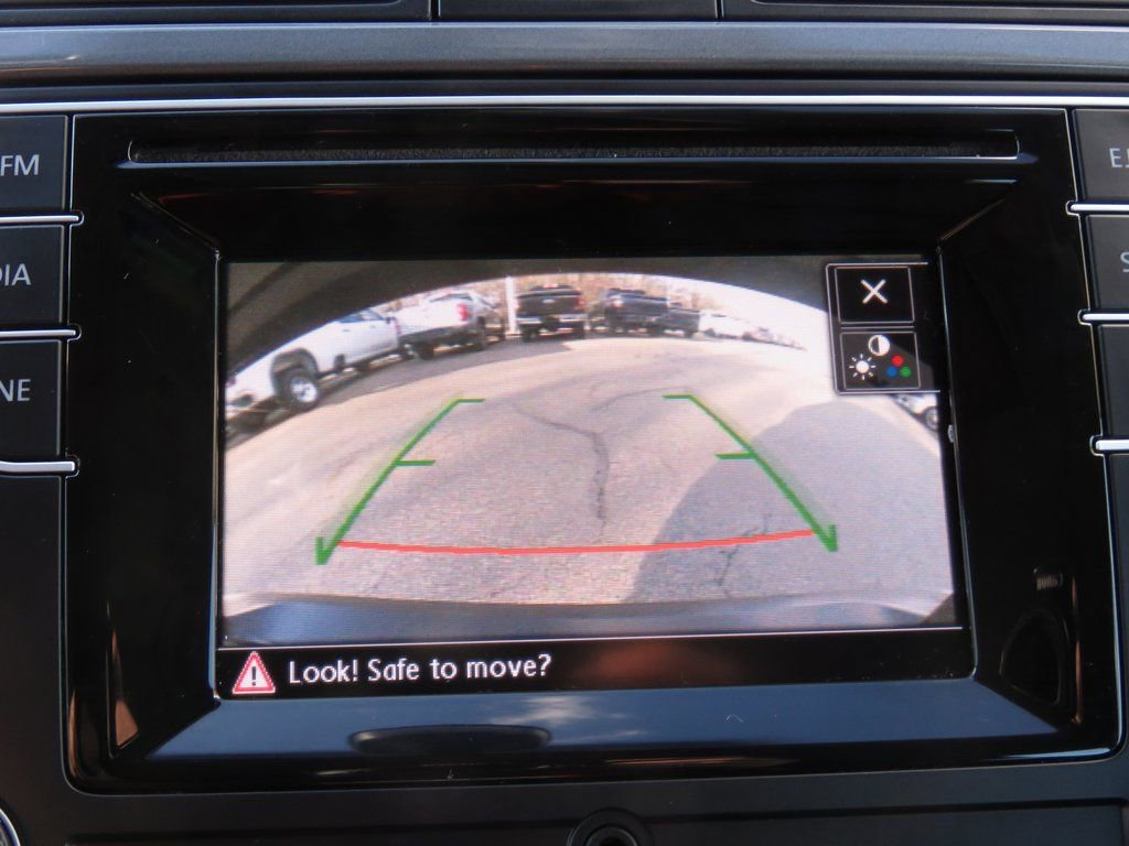 Used 2016 Volkswagen Tiguan S image 24