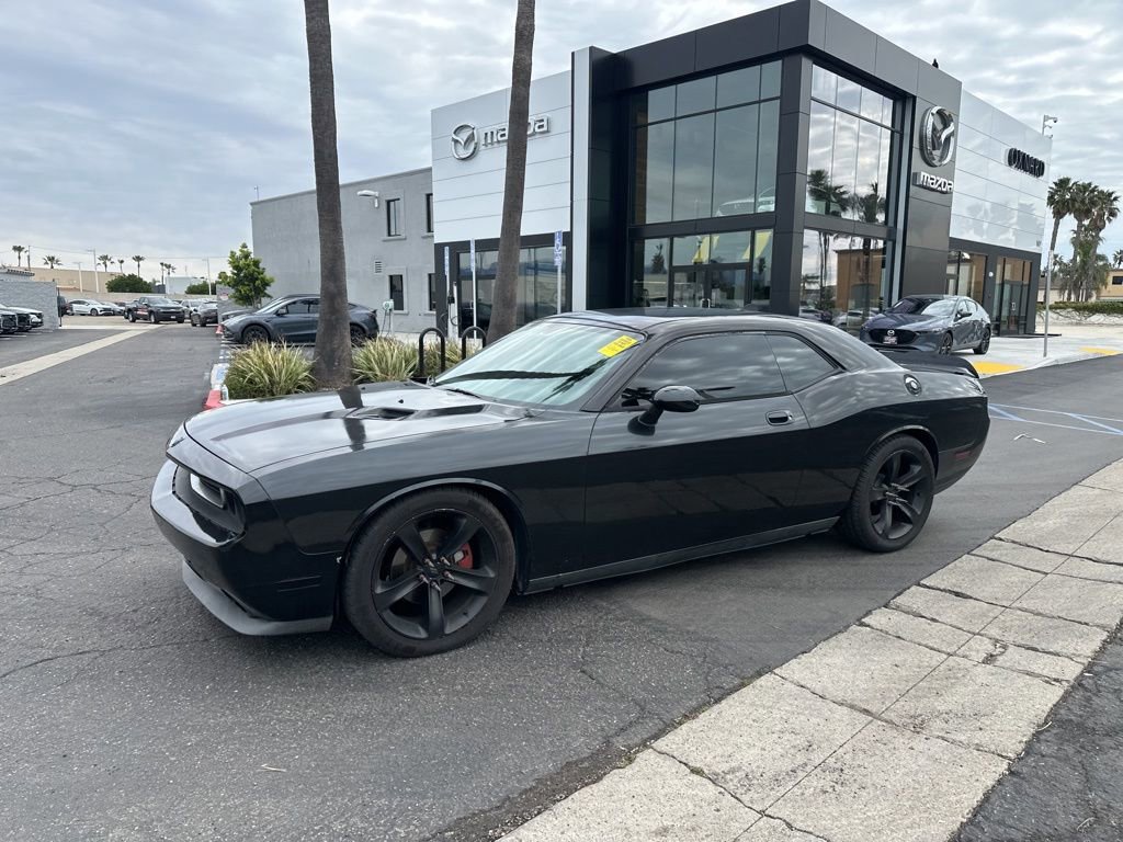 Used 2010 Dodge Challenger SE RWD image 3