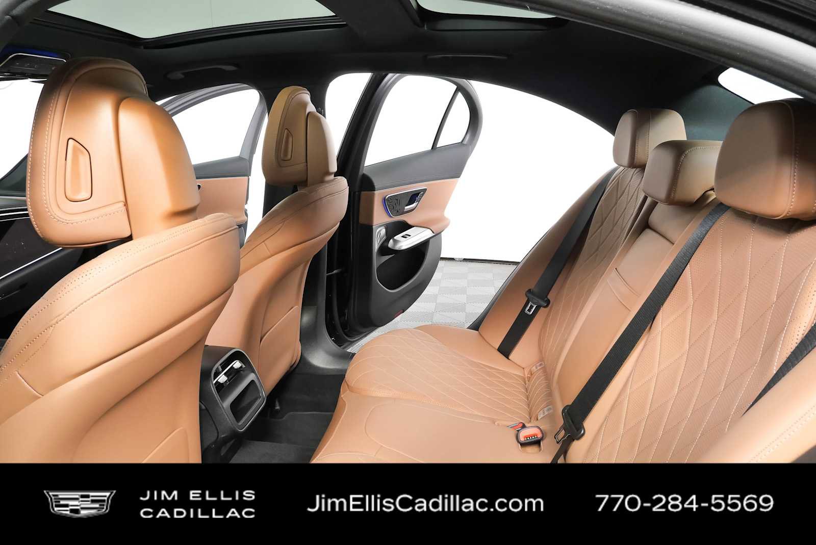 Used 2024 Mercedes-Benz E 350 4MATIC Sedan image 21