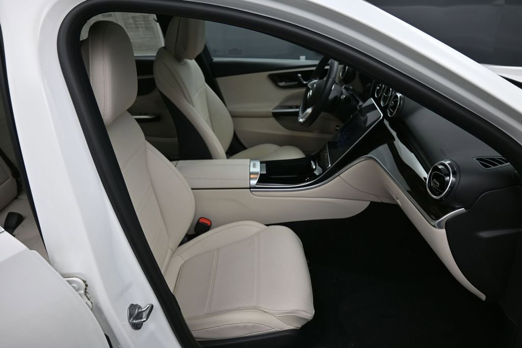Used 2022 Mercedes-Benz C 300 4MATIC Sedan image 29