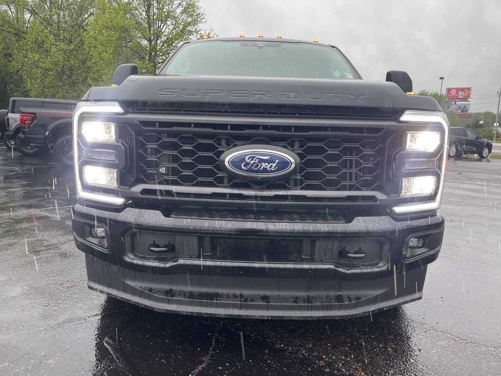 Used 2025 Ford F250 XL w/ STX Appearance Package AWD/4WD image 11
