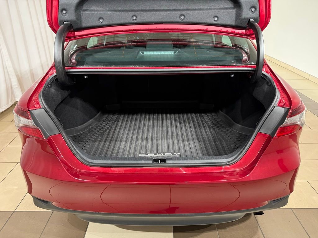 Certified 2022 Toyota Camry LE image 11