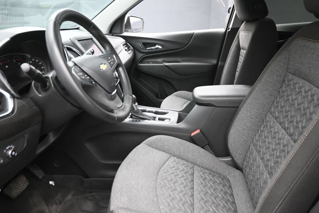 Used 2024 Chevrolet Equinox LT AWD/4WD image 16