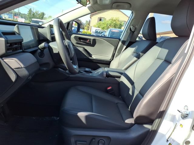 Used 2026 Toyota RAV4 XLE Premium AWD/4WD image 17