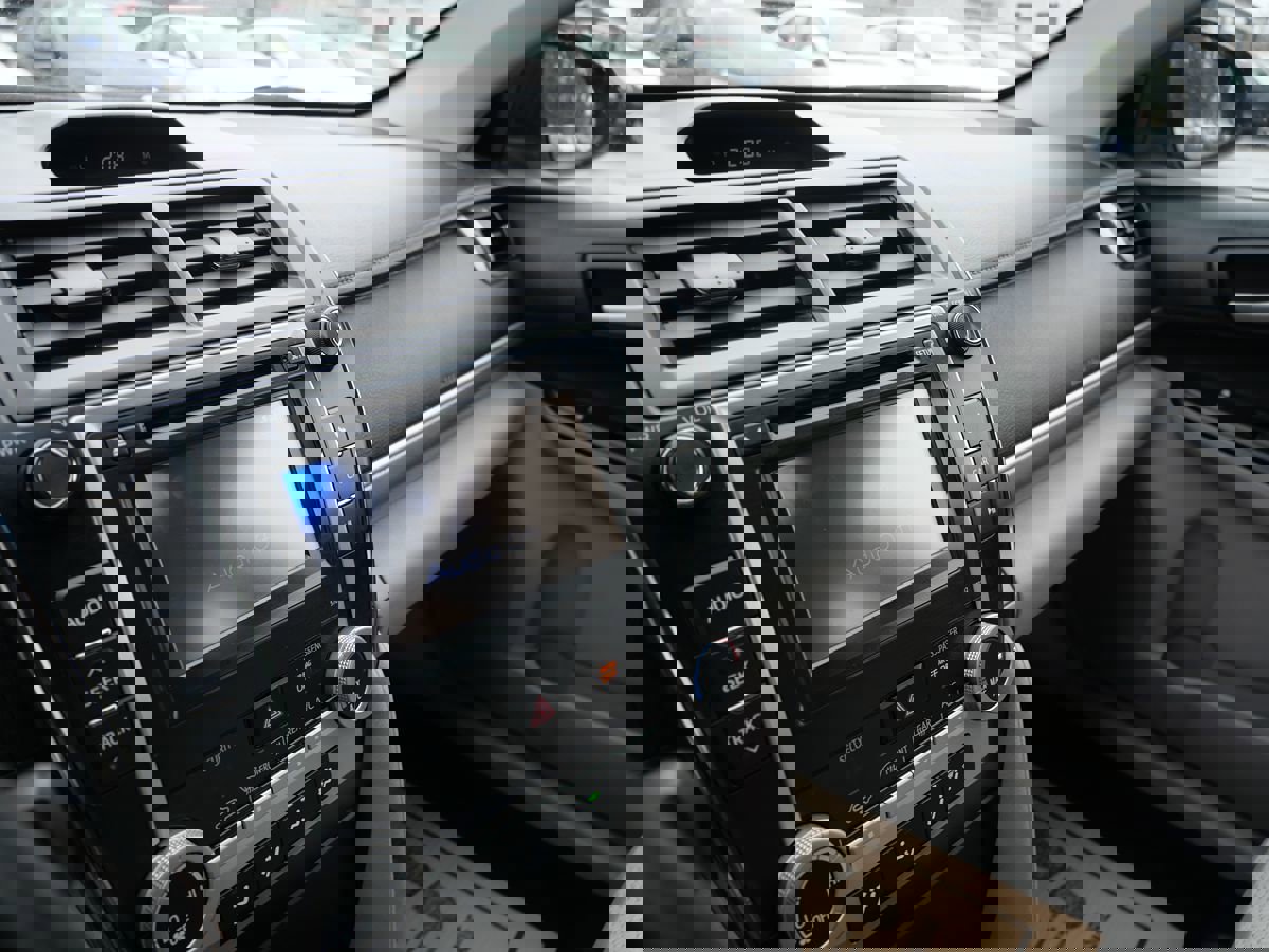 Used 2012 Toyota Camry LE image 12