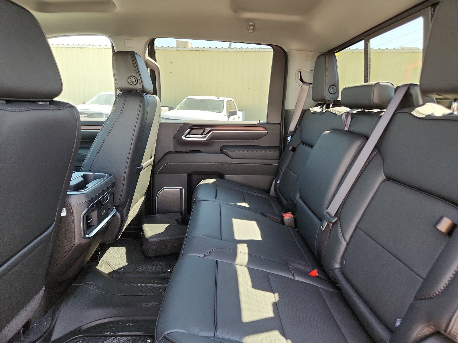 New 2026 GMC Sierra 2500 Denali w/ Max Trailering Package image 9