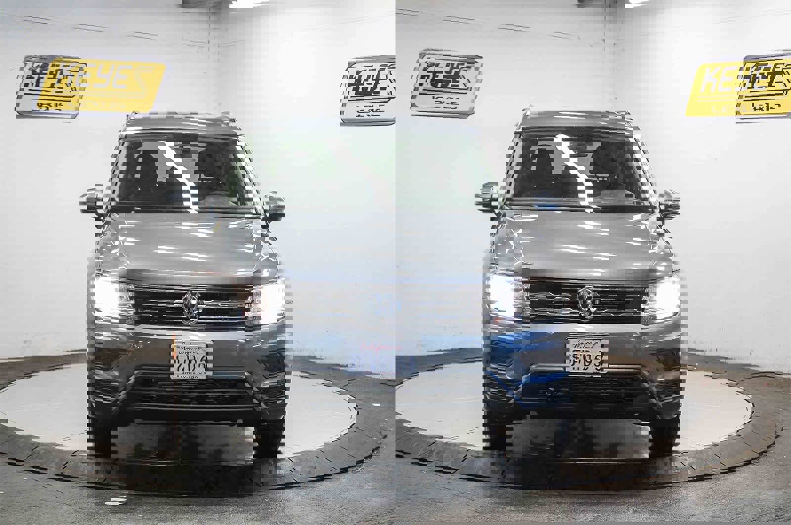 Used 2020 Volkswagen Tiguan SE image 6