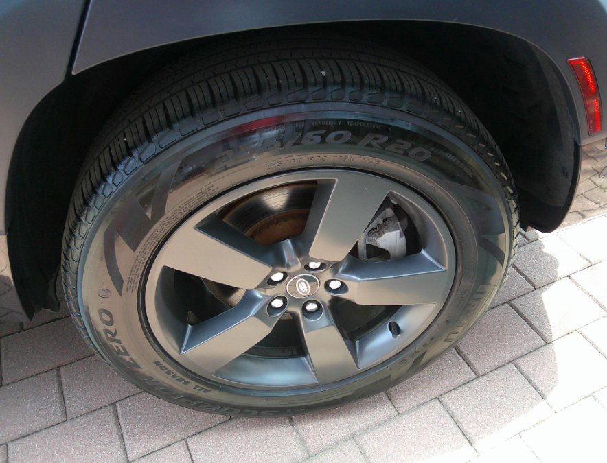 Used 2023 Land Rover Defender 130 X-Dynamic SE image 48