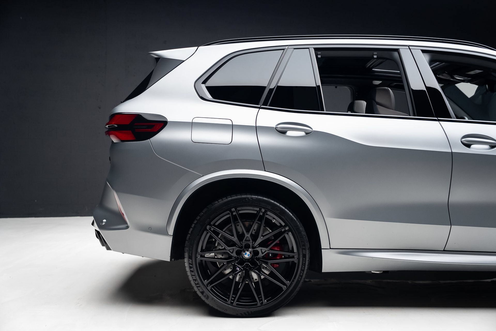 Used 2025 BMW X5 M Competition w/ Executive Package AWD/4WD image 38
