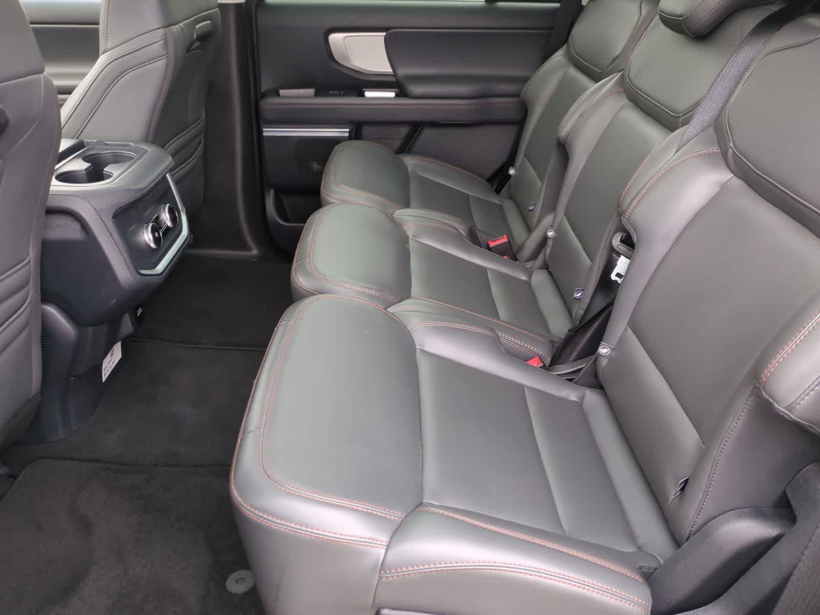 Used 2025 Ford Expedition Active AWD/4WD image 20