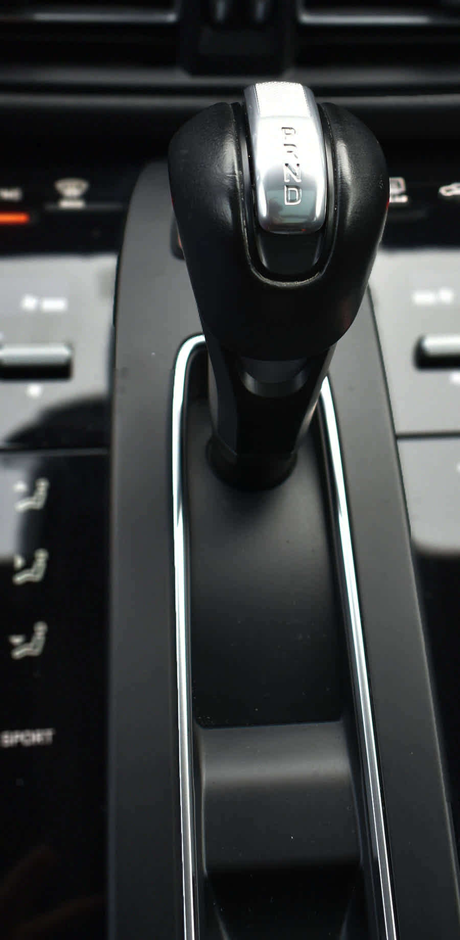 Used 2023 Porsche Macan T image 24