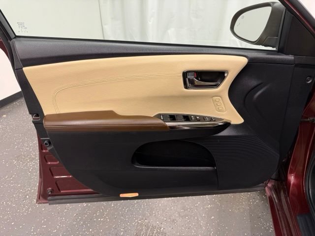 Used 2015 Toyota Avalon XLE Touring FWD image 10