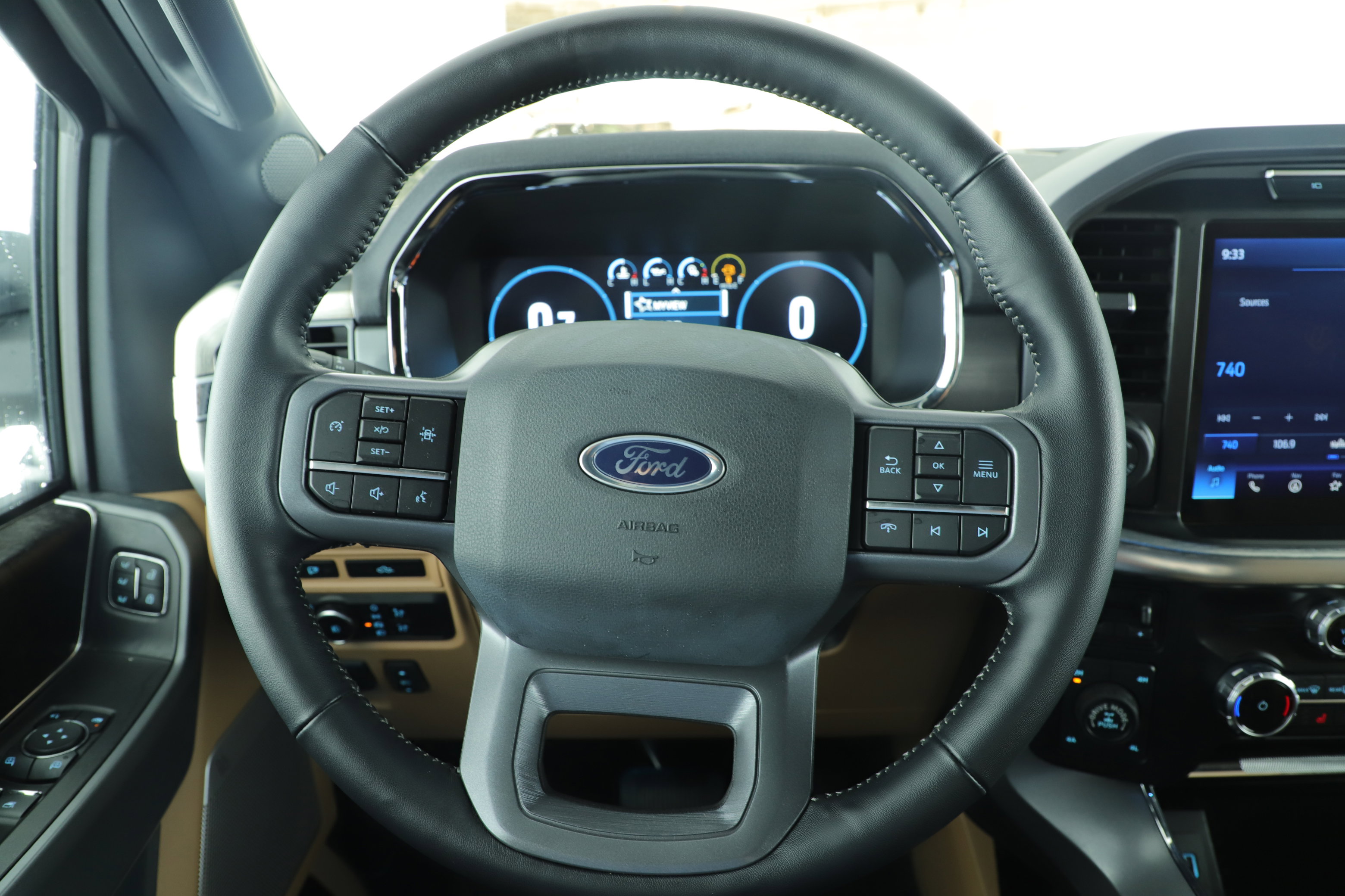 Used 2023 Ford F150 Lariat w/ Trailer Tow Package AWD/4WD image 16