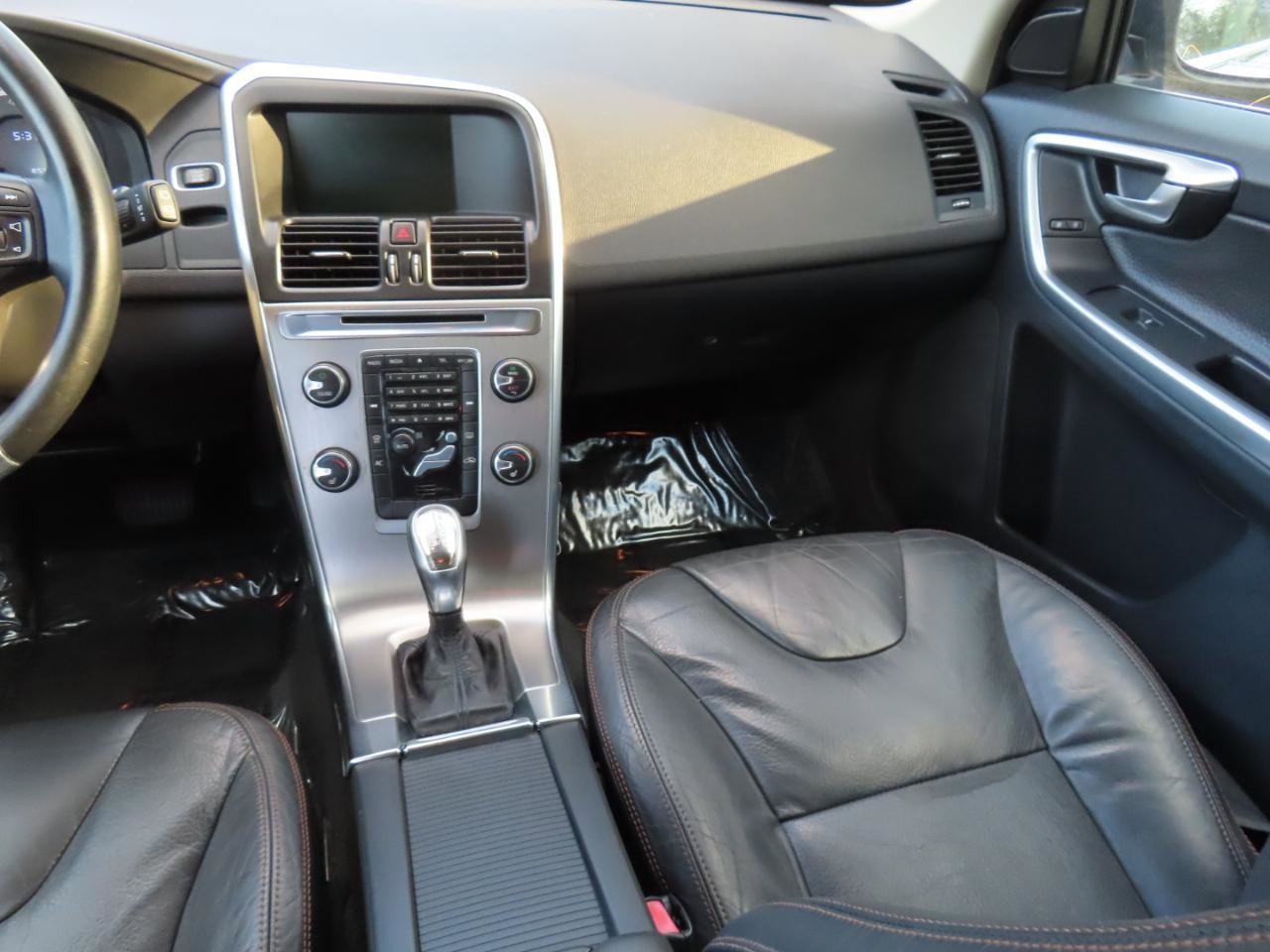 Used 2013 Volvo XC60 T6 image 11