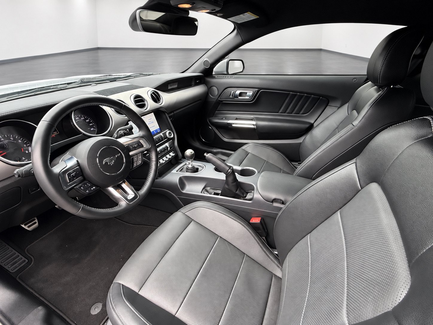 Used 2021 Ford Mustang GT Premium w/ Ford Safe & Smart Package RWD image 17