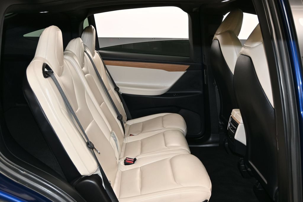 Used 2020 Tesla Model X Long Range AWD/4WD image 26