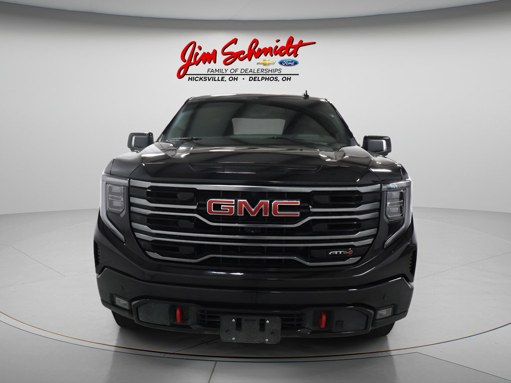 Used 2025 GMC Sierra 1500 AT4 w/ Technology Package AWD/4WD image 3