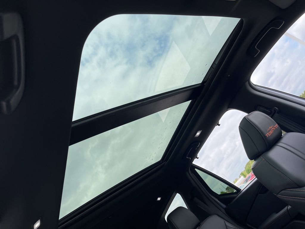 Certified 2025 Honda Pilot TrailSport image 33