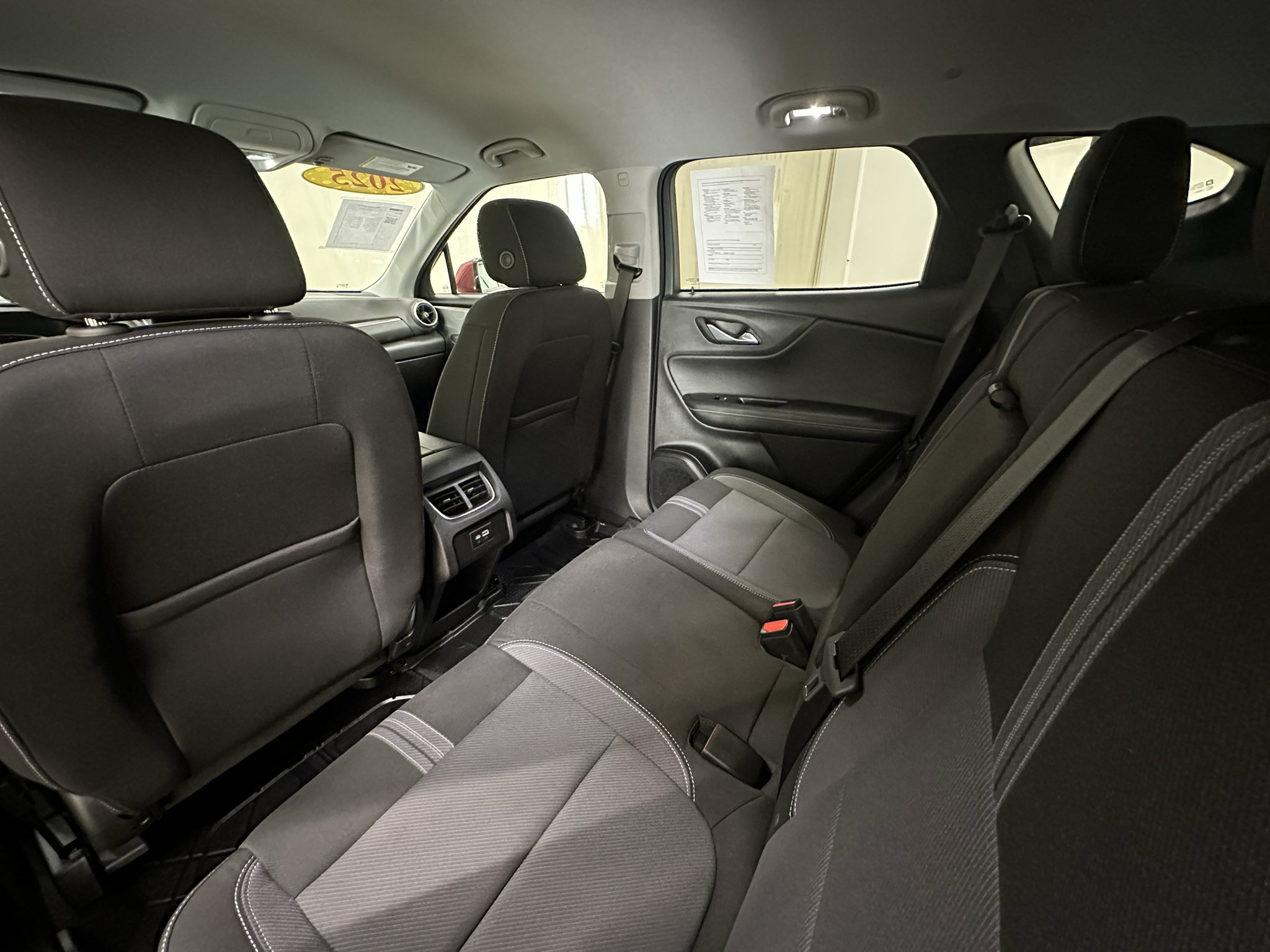 Certified 2025 Chevrolet Blazer LT w/ Convenience Package FWD image 15