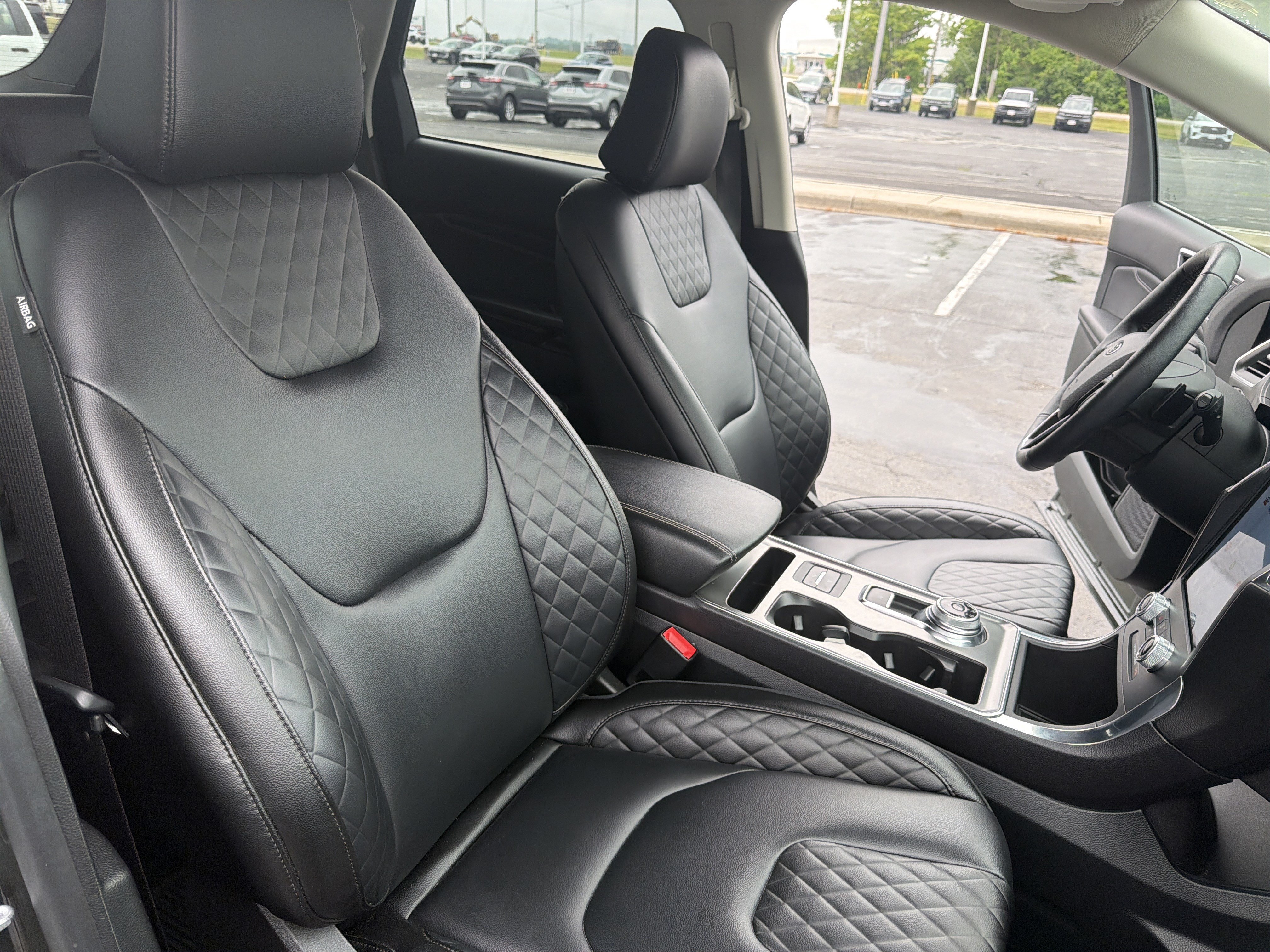Used 2023 Ford Edge Titanium w/ Class II Trailer Tow Package AWD/4WD image 32
