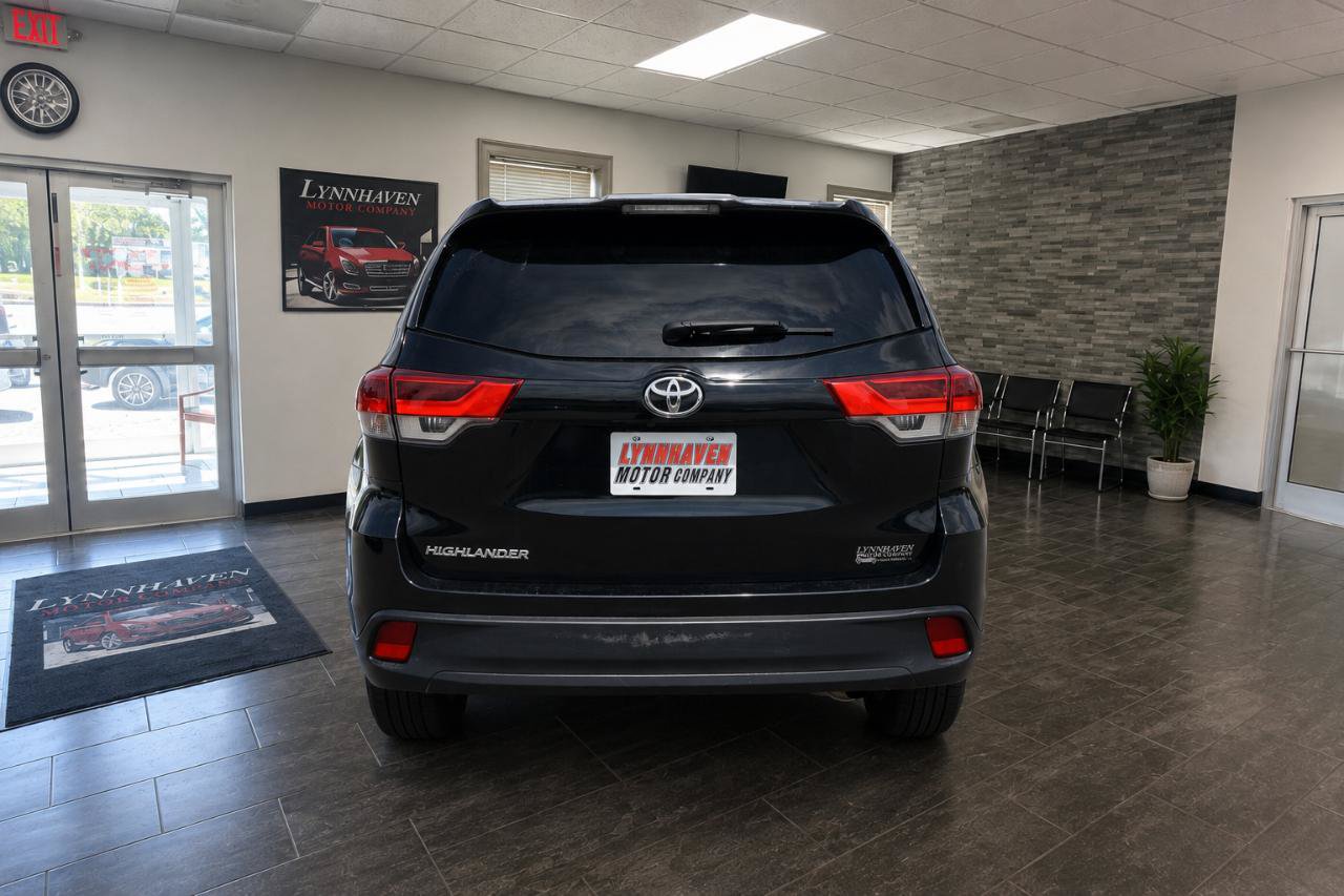 Used 2019 Toyota Highlander LE FWD image 13