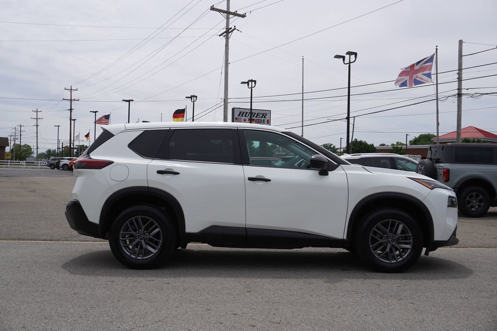 Used 2023 Nissan Rogue S AWD/4WD image 8