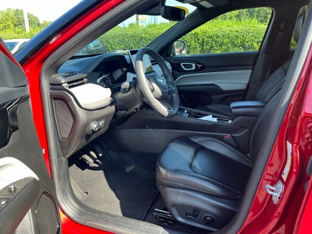 Used 2025 Jeep Compass Limited AWD/4WD image 16