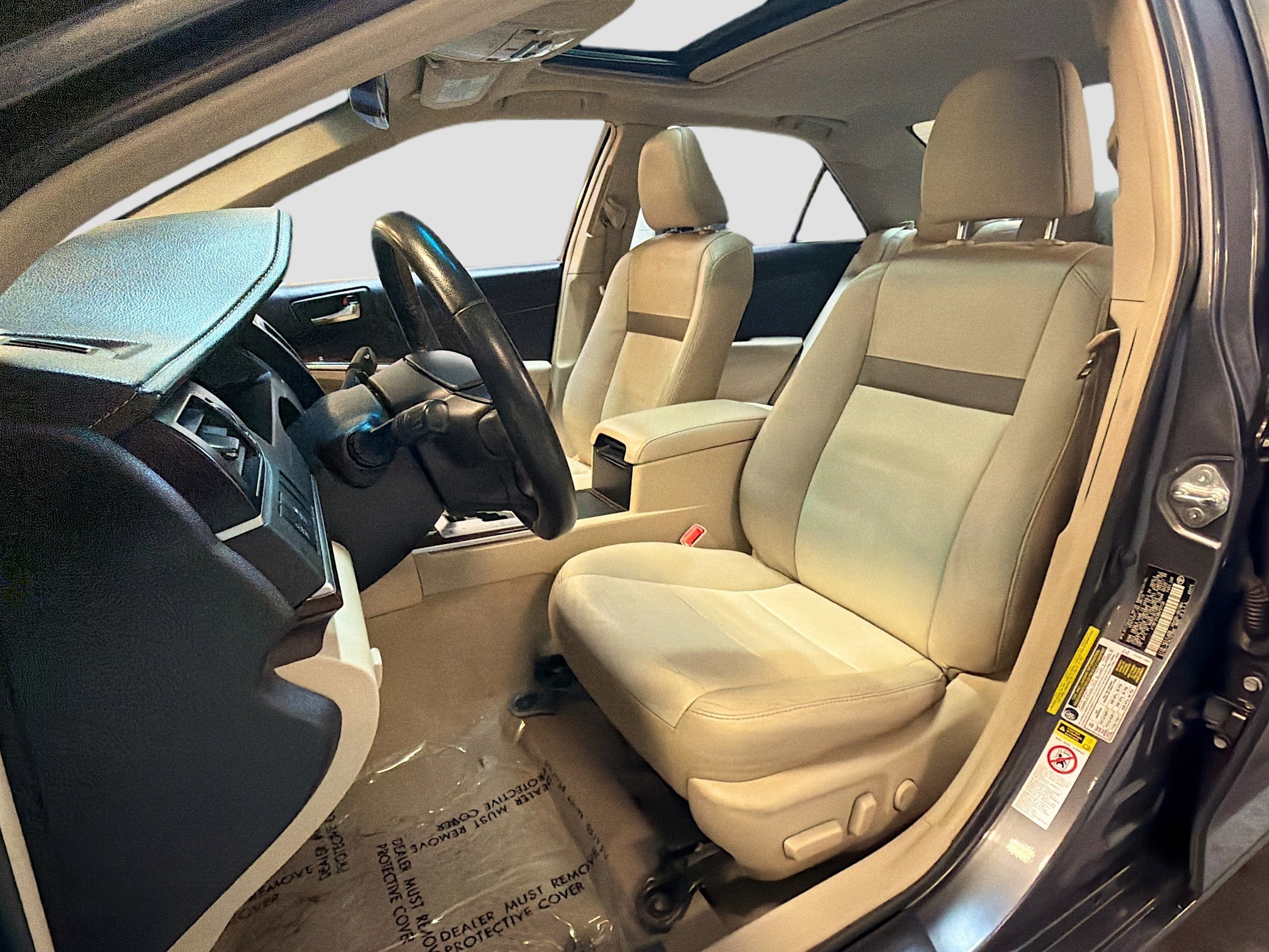 Used 2013 Toyota Camry XLE w/ Leather Pkg image 13