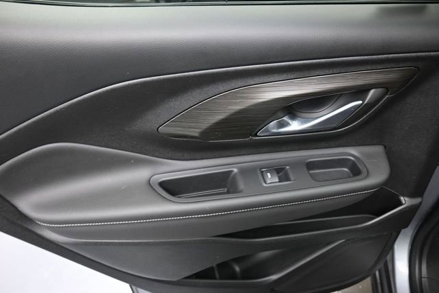Used 2023 GMC Terrain SLT w/ Tech Package FWD image 19