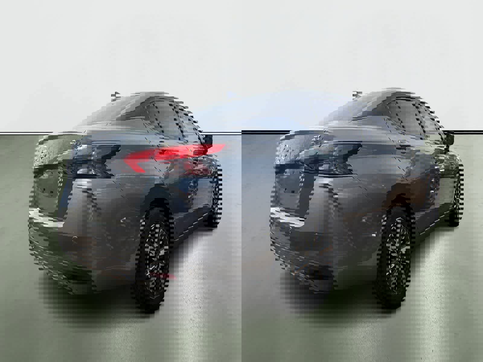 Used 2021 Nissan Versa SV image 5