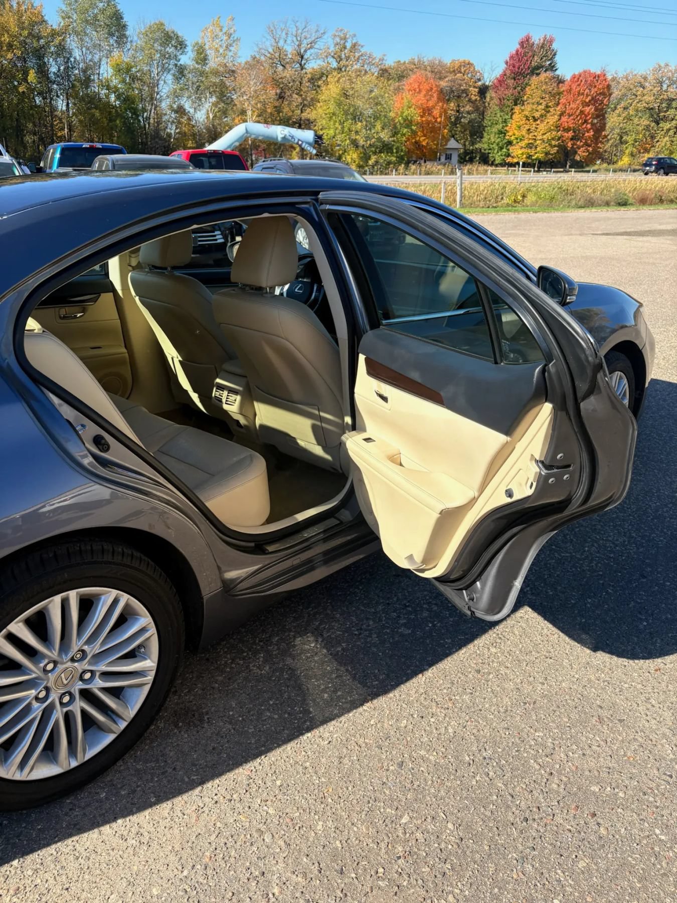 Used 2014 Lexus ES 350 w/ Luxury Package FWD image 41