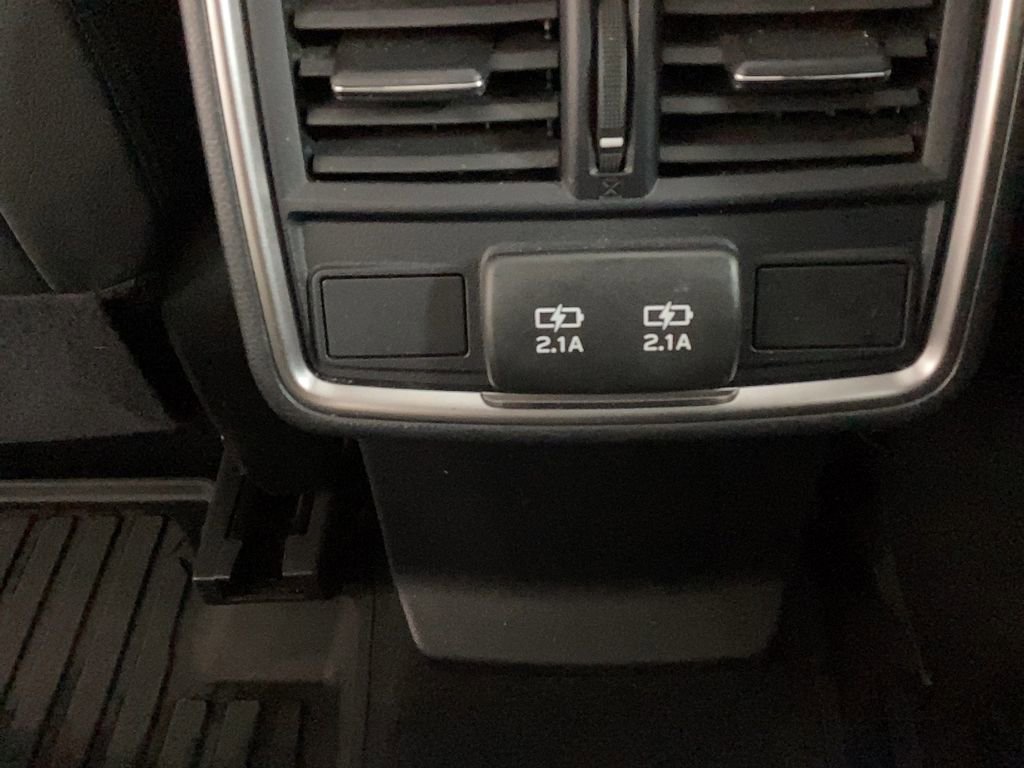 Used 2022 Subaru Forester Limited image 19