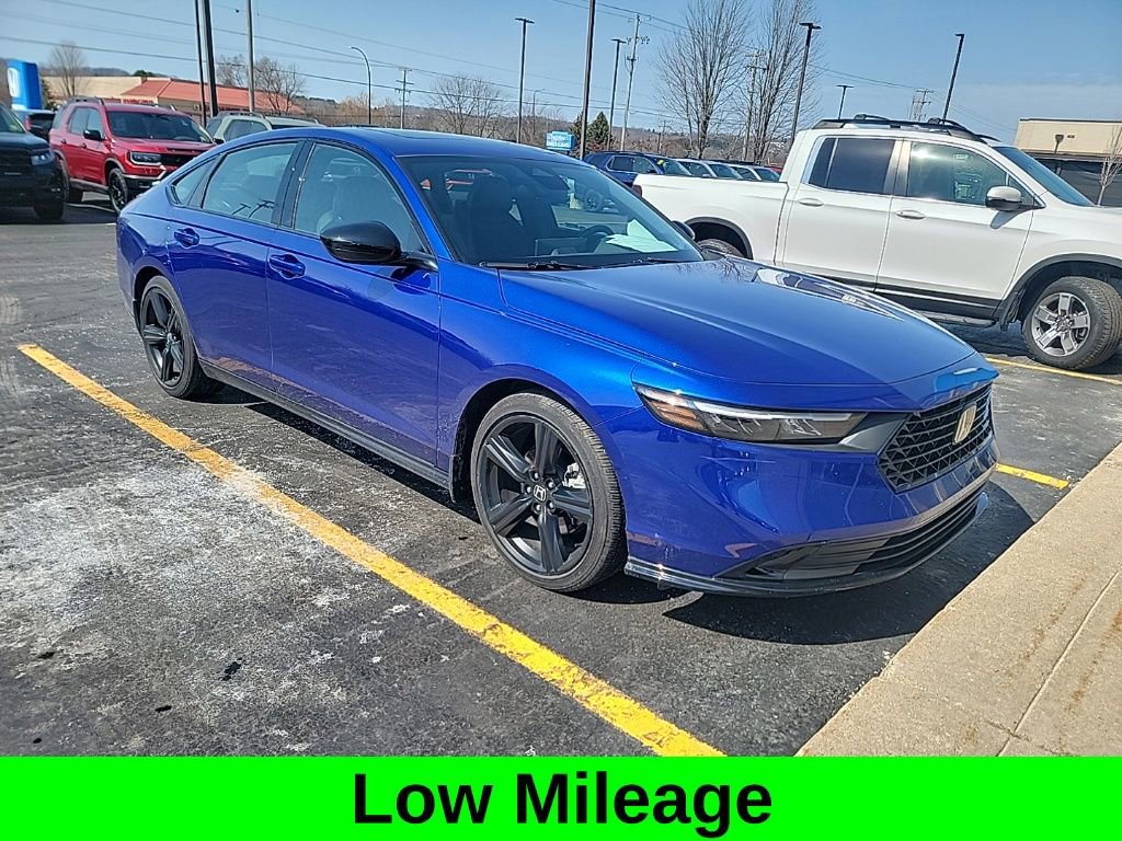 Used 2024 Honda Accord Sport image 1