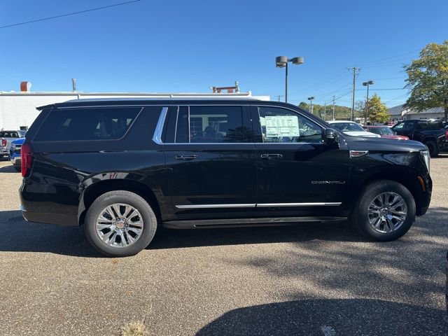 New 2026 GMC Yukon XL Denali w/ LPO, Floor Liner Package image 6