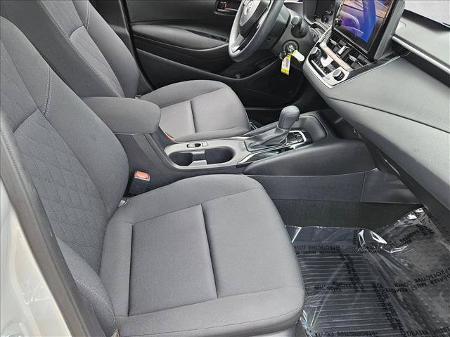 Used 2025 Toyota Corolla LE FWD image 19