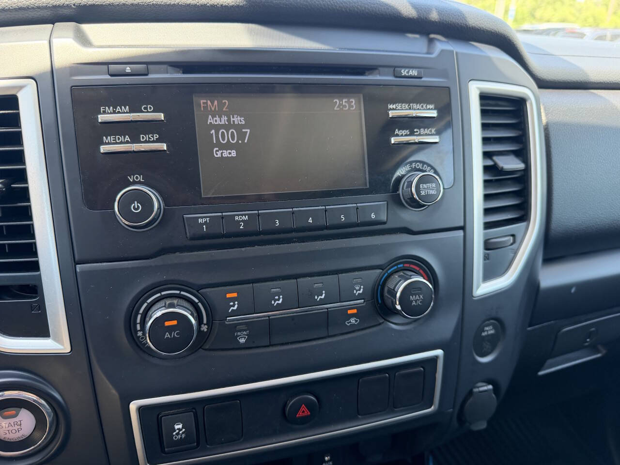 Used 2017 Nissan Titan S AWD/4WD image 22