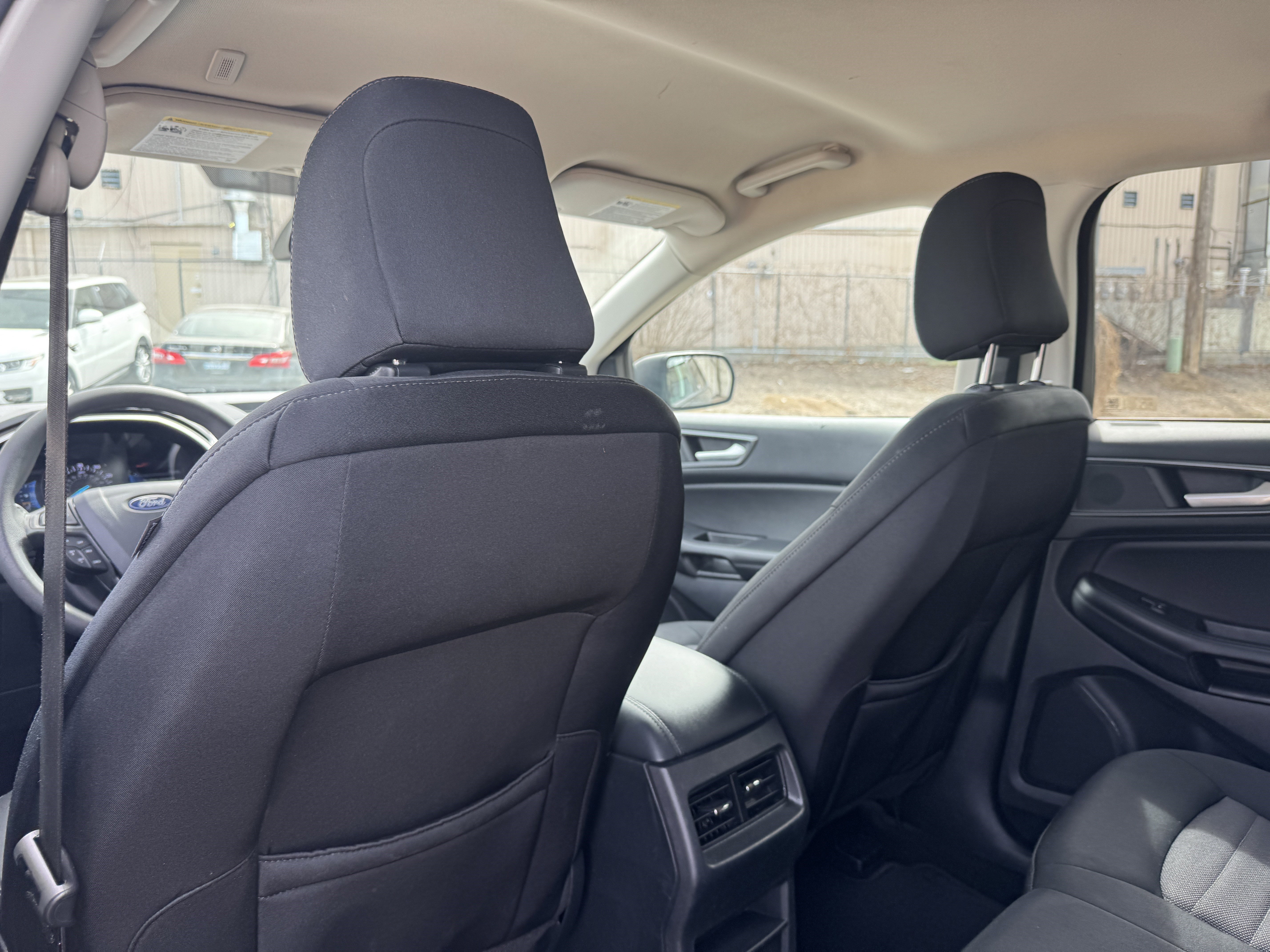 Used 2021 Ford Edge SE image 13