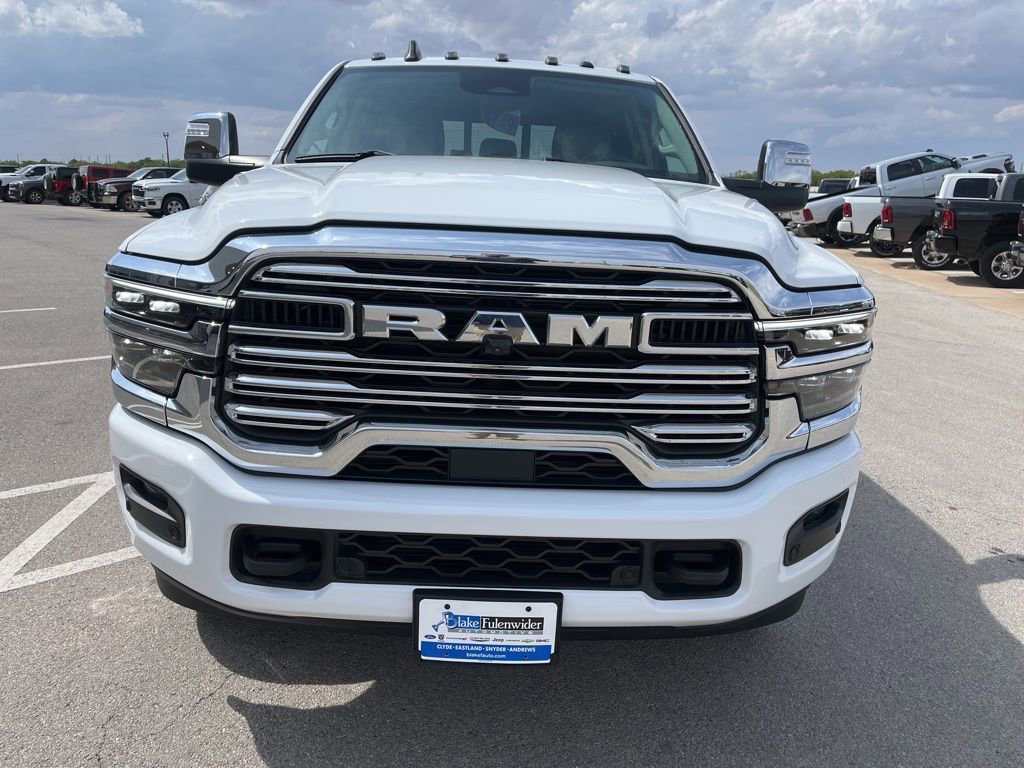 New 2026 RAM 2500 Laramie AWD/4WD image 8
