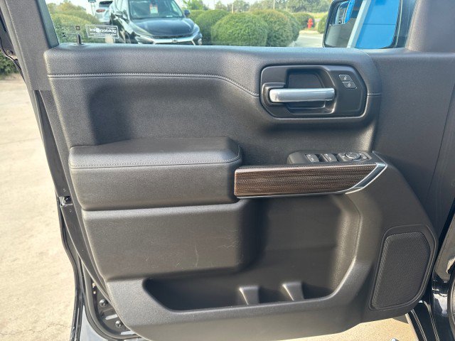 Used 2021 Chevrolet Silverado 1500 LT image 4