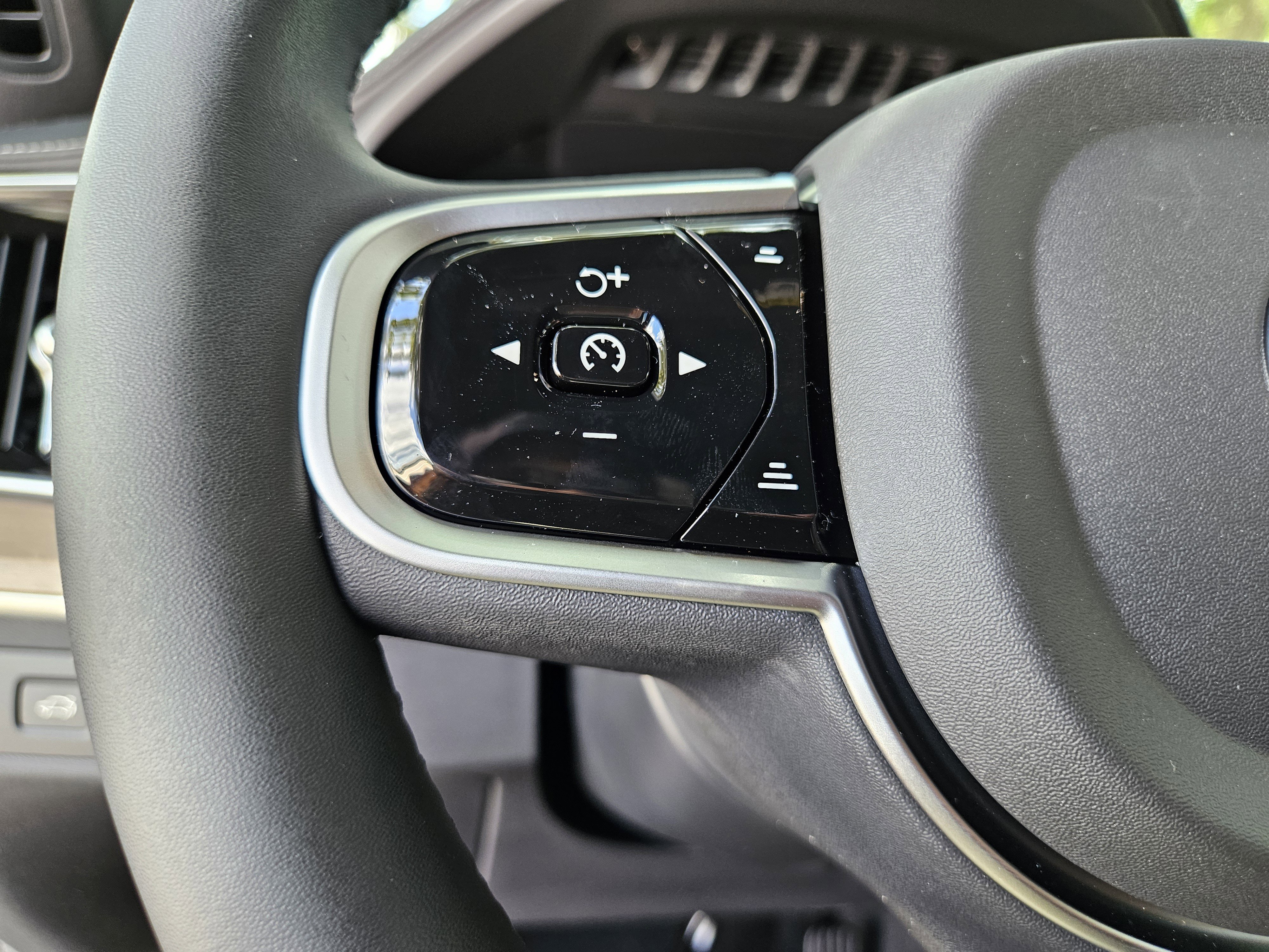 New 2026 Volvo XC90 B5 Plus image 33