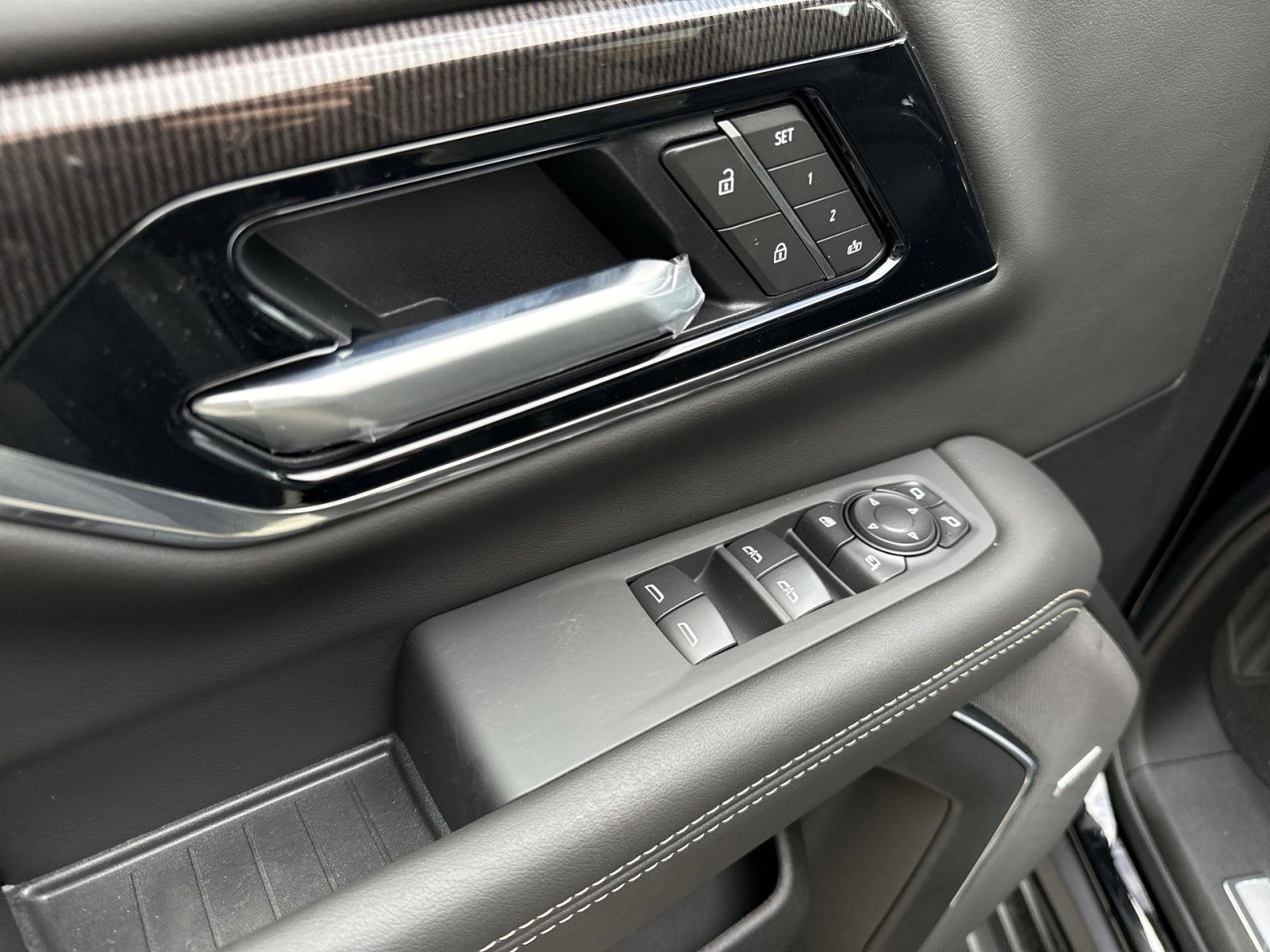 New 2026 GMC Yukon Elevation image 15