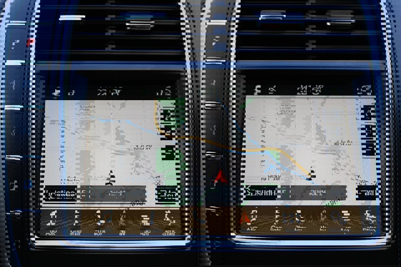 Used 2018 Lincoln MKX Reserve w/ Enhanced Security Package image 22