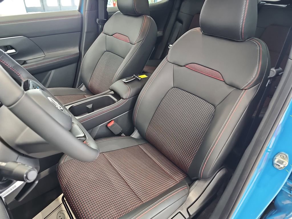 New 2026 Nissan Kicks SR FWD image 19
